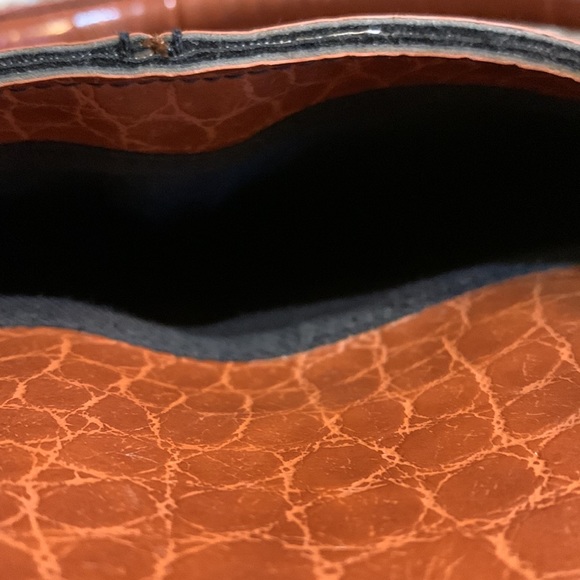 CORNELL LEATHER PURSE - Picture 7 of 11